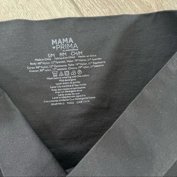 High-Waisted Black Leggings - Picture 3 of 7